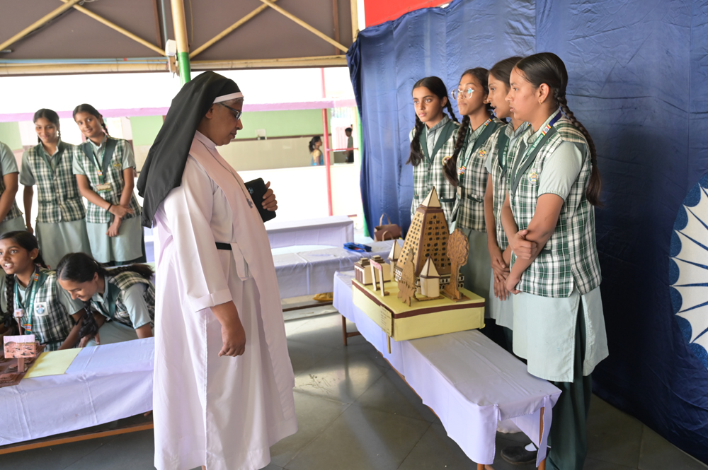 MODEL MAKING COMPETITION